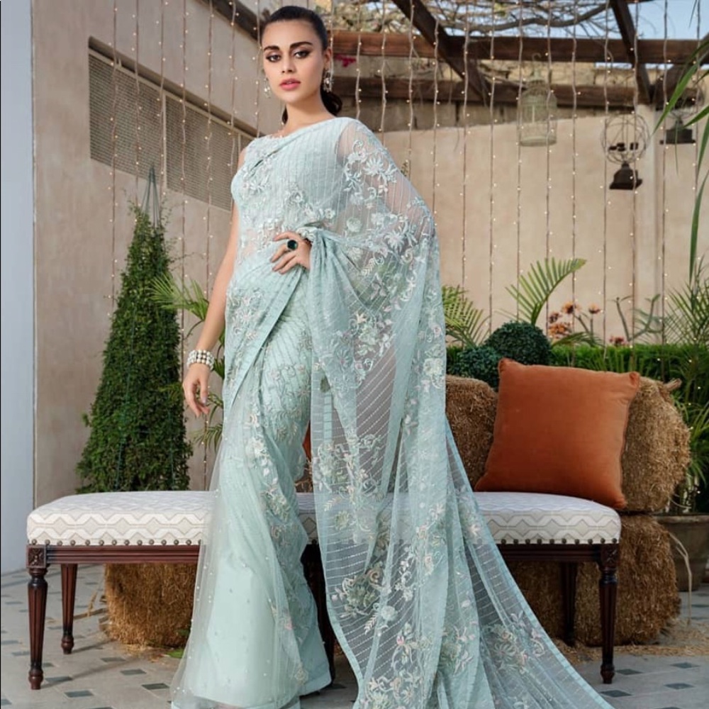 Sari with blouse and petti coat new size S